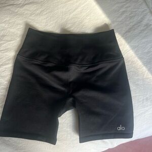 ALO Yoga 5” Seamless Ribbed Favorite Short